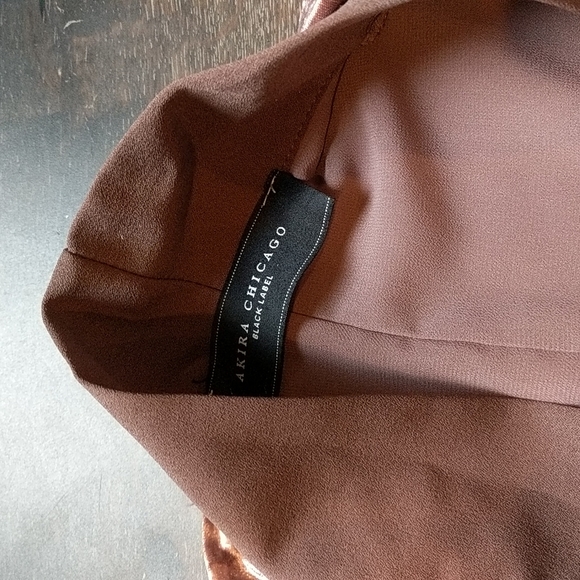 Akira Chicago, Velvet duster - Picture 2 of 5